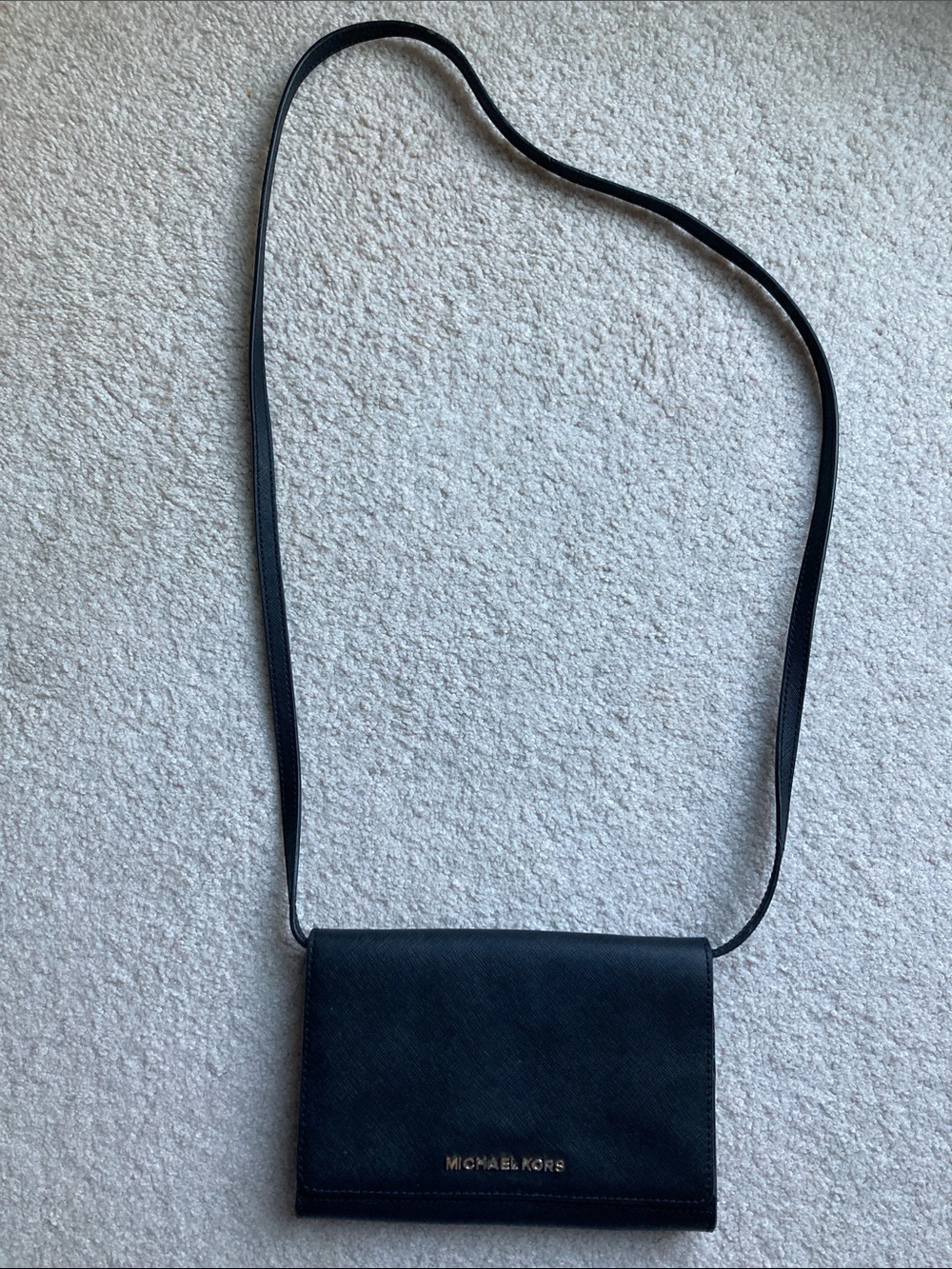 Michael Kors jet set crossbody bag